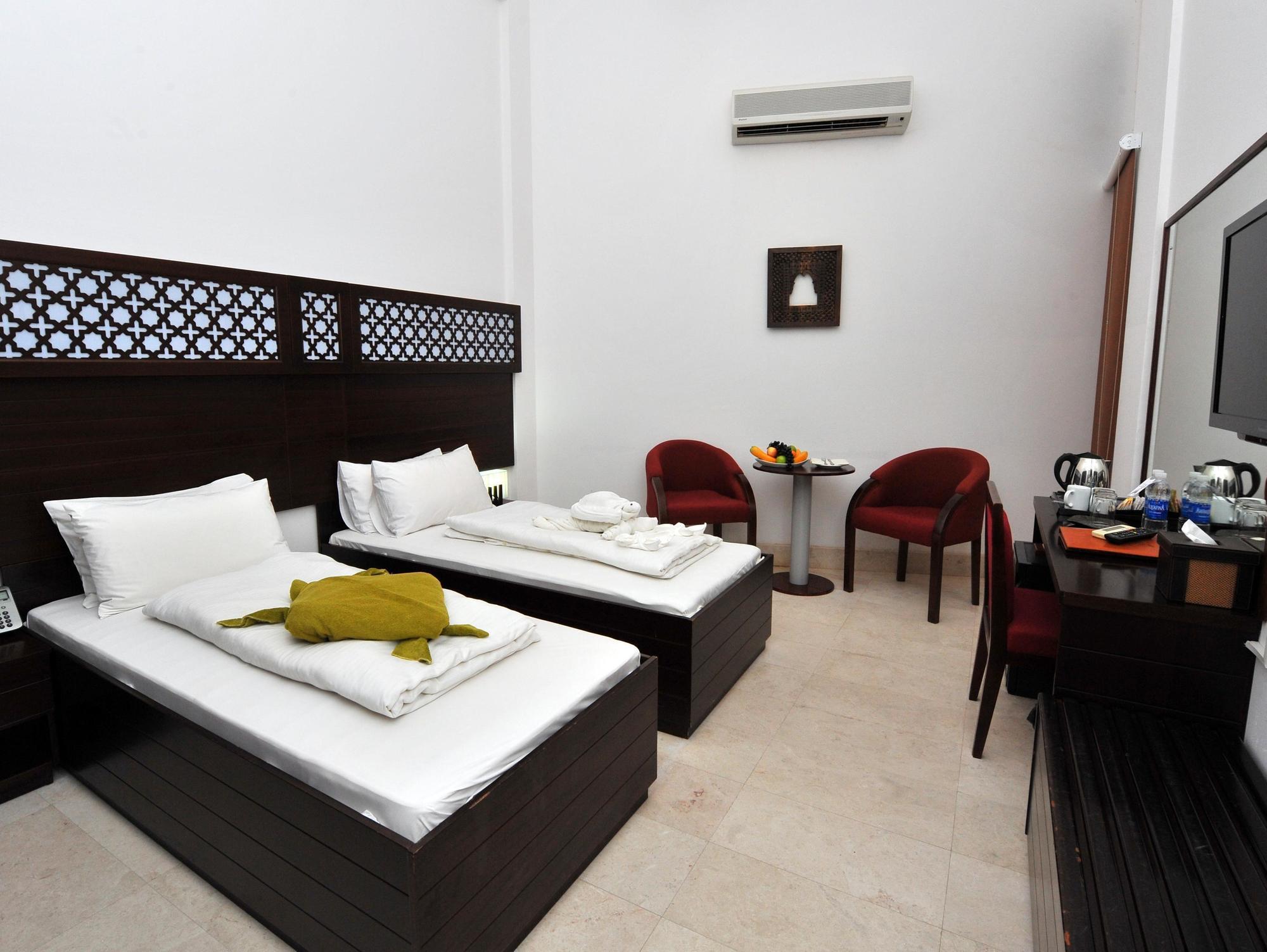 Ras Al Jinz Turtle Reserve Hotel 3*