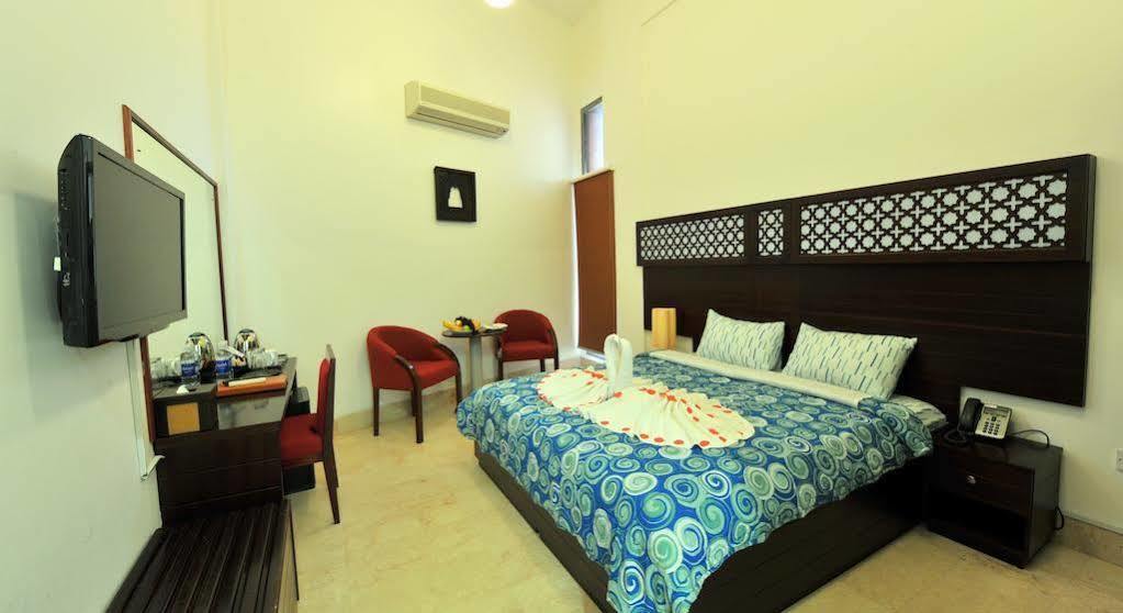 Ras Al Jinz Turtle Reserve Hotel